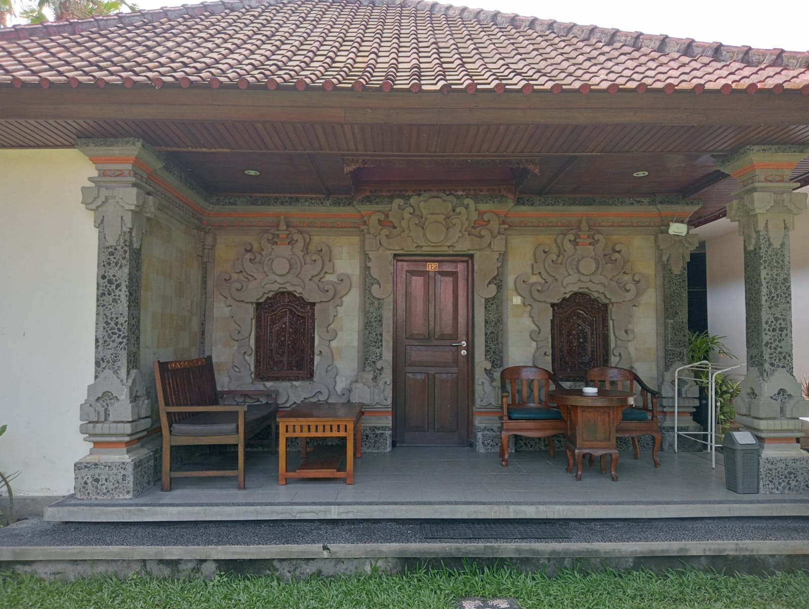 garden-suite-outside-3